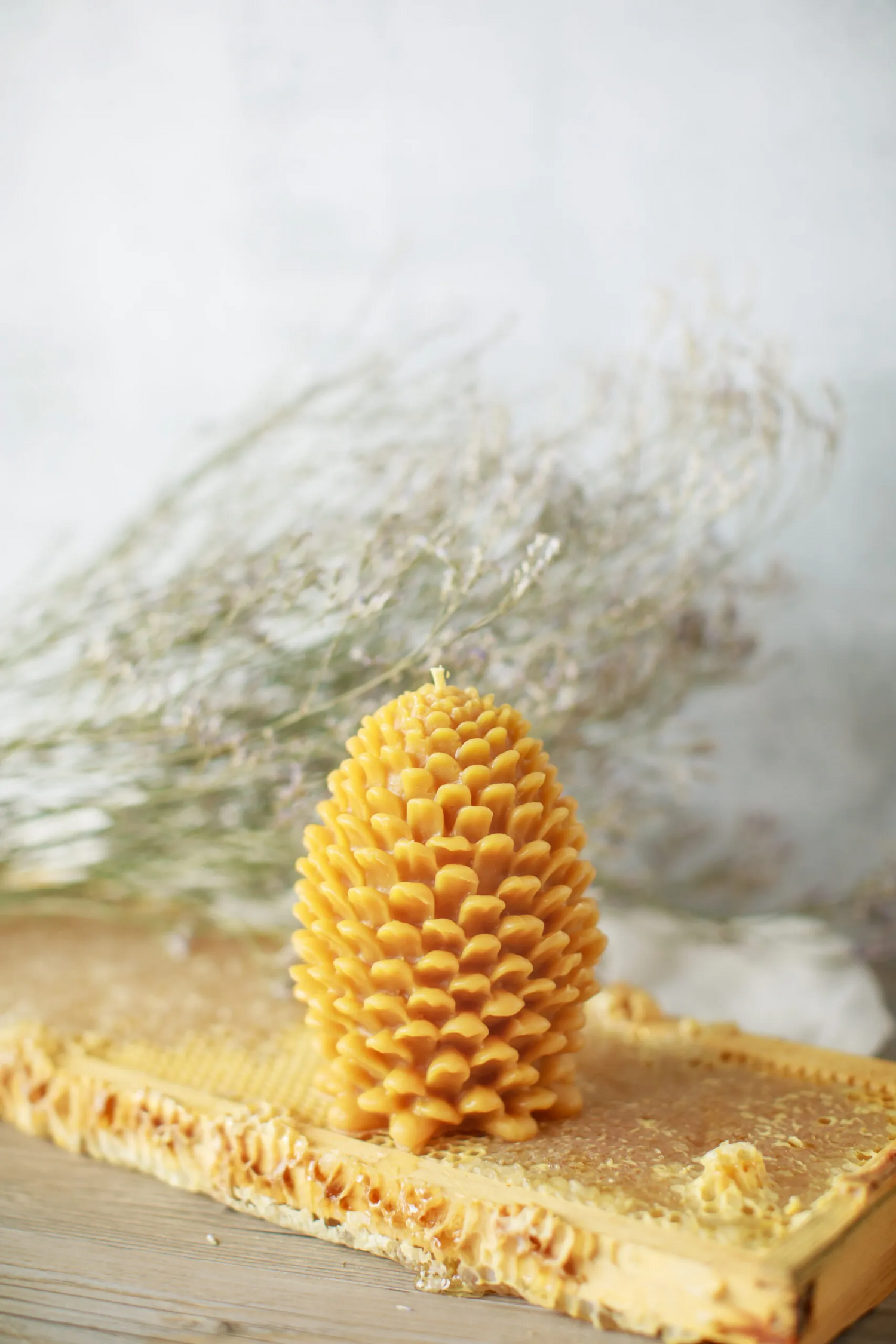 Pure Beeswax Pinecone Candle (Wholesale)