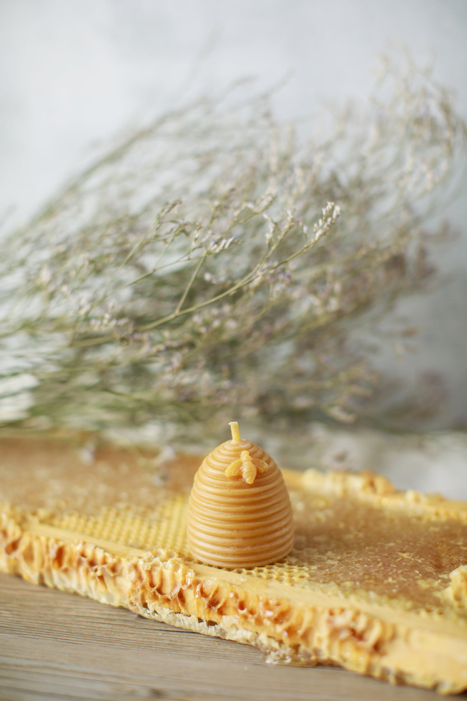 Pure Beeswax Bee Skep Candles (Case of 6) $4.80 MSRP $8.00